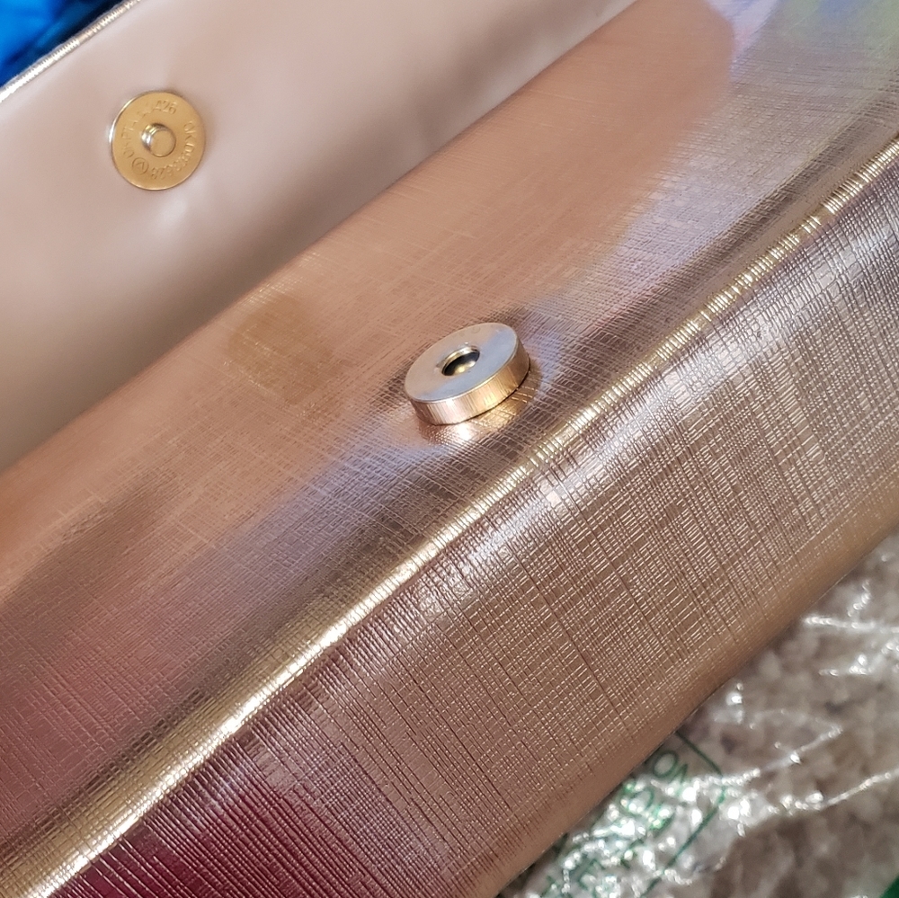 Metallic glitter rose gold purse - Picture 6 of 9